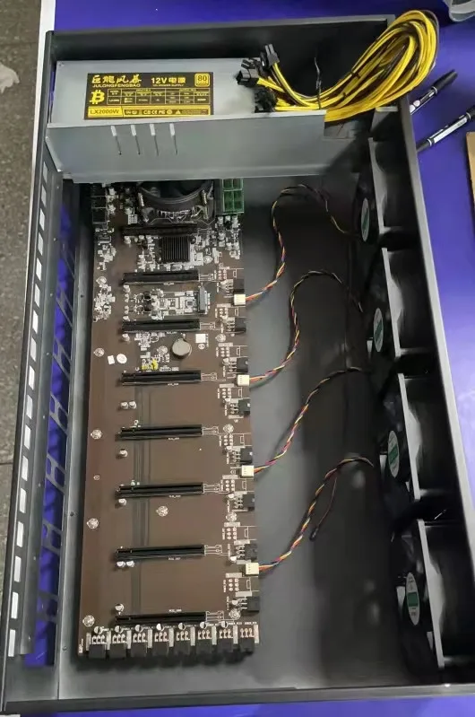 Računalniška Strojna oprema & Programske opreme barebone sistem 8GPU pralni kompletna serija z grafično kartico Druge Računalniške Opreme . ' - ' . 3